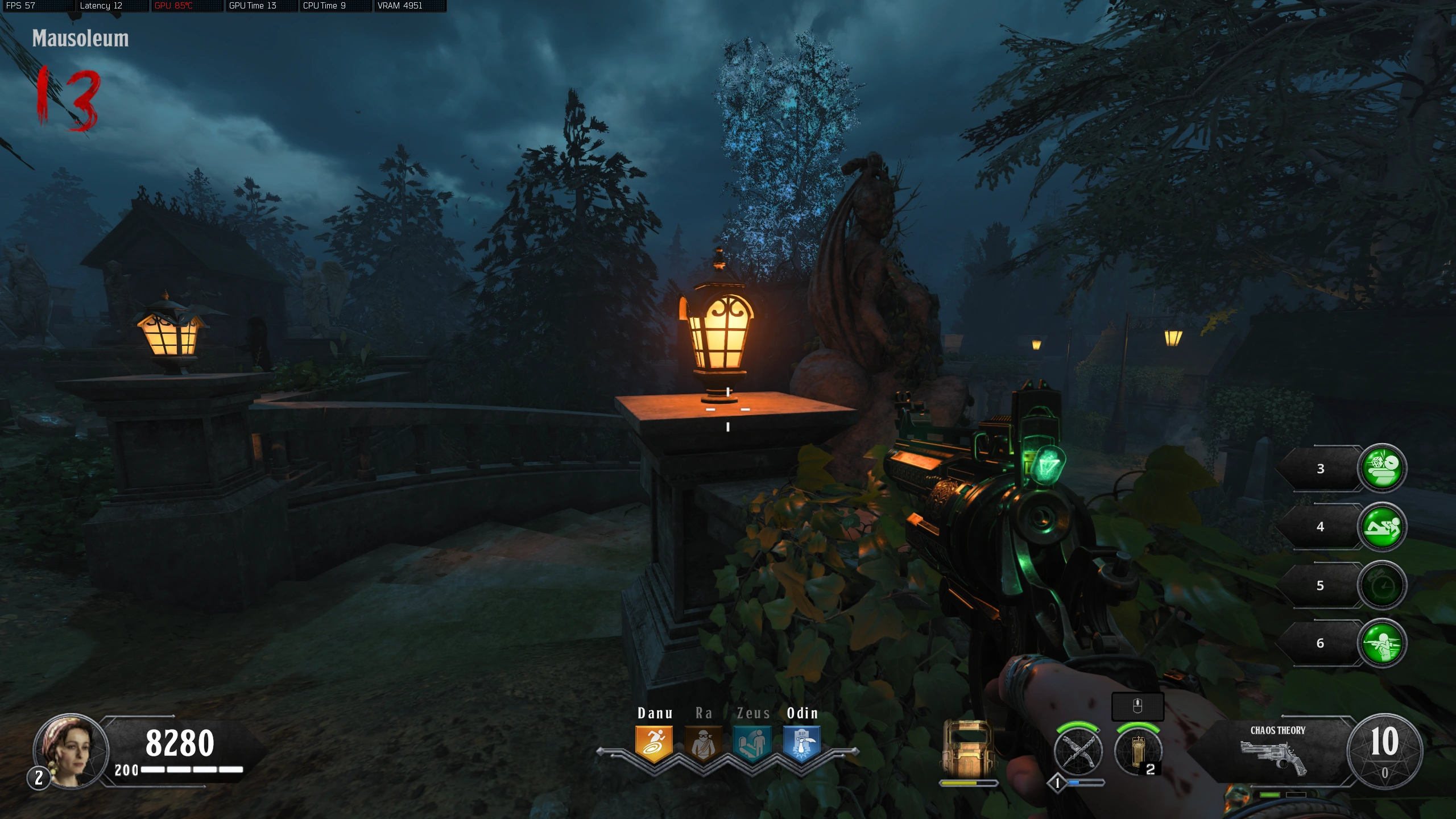 Orange lamp used to begin the timed bat sequence